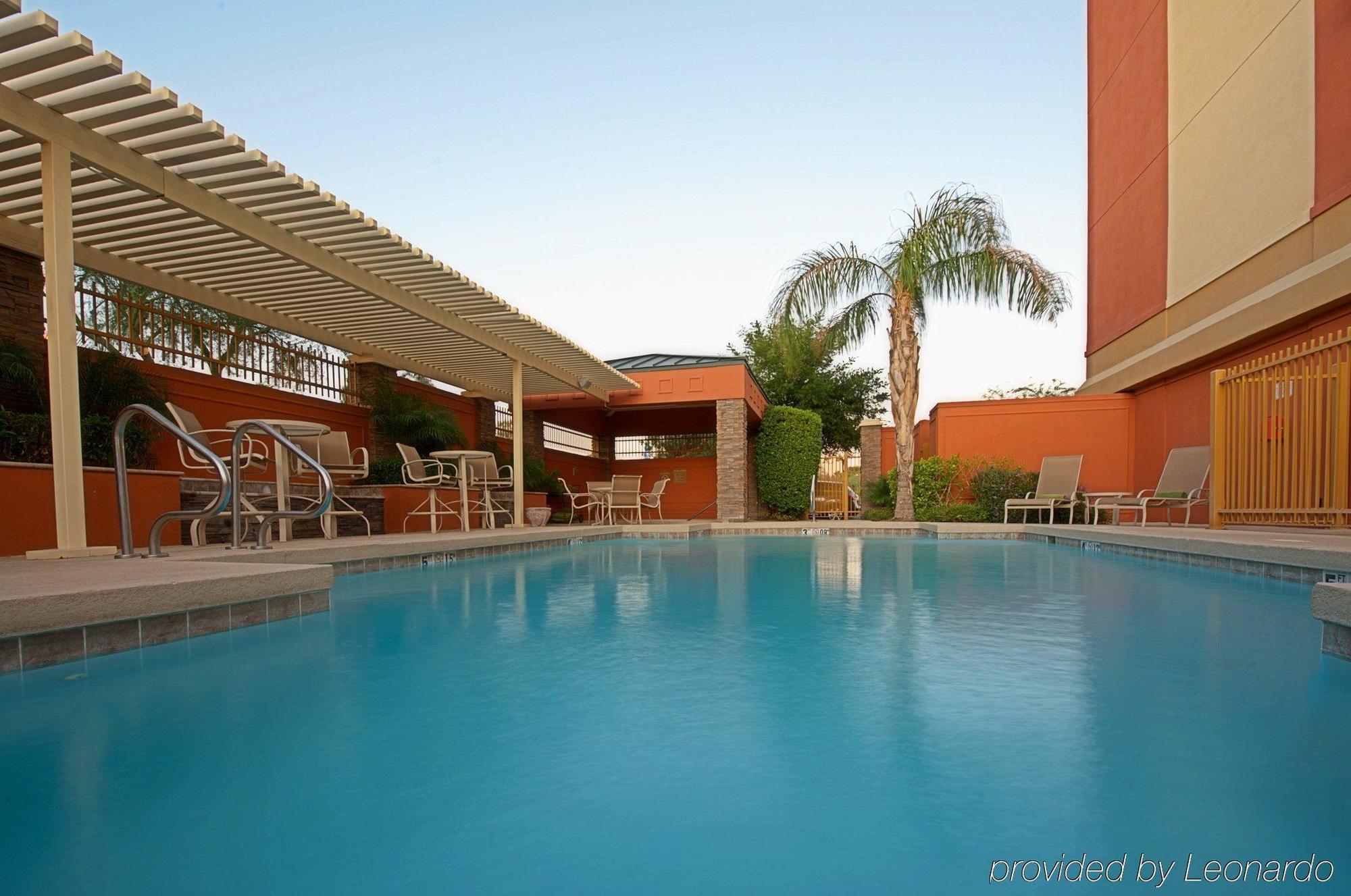 Holiday Inn Express Hotel & Suites Tempe By Ihg Екстер'єр фото