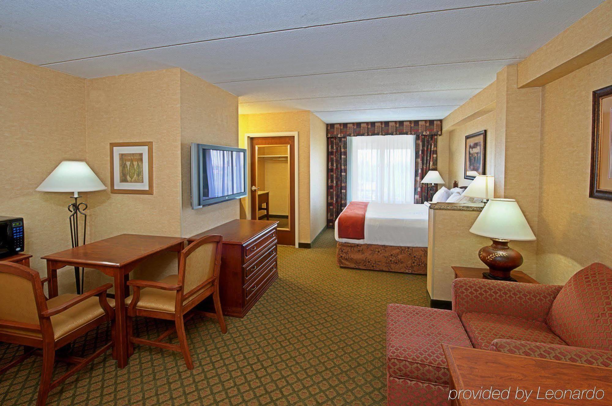 Holiday Inn Express Hotel & Suites Tempe By Ihg Номер фото